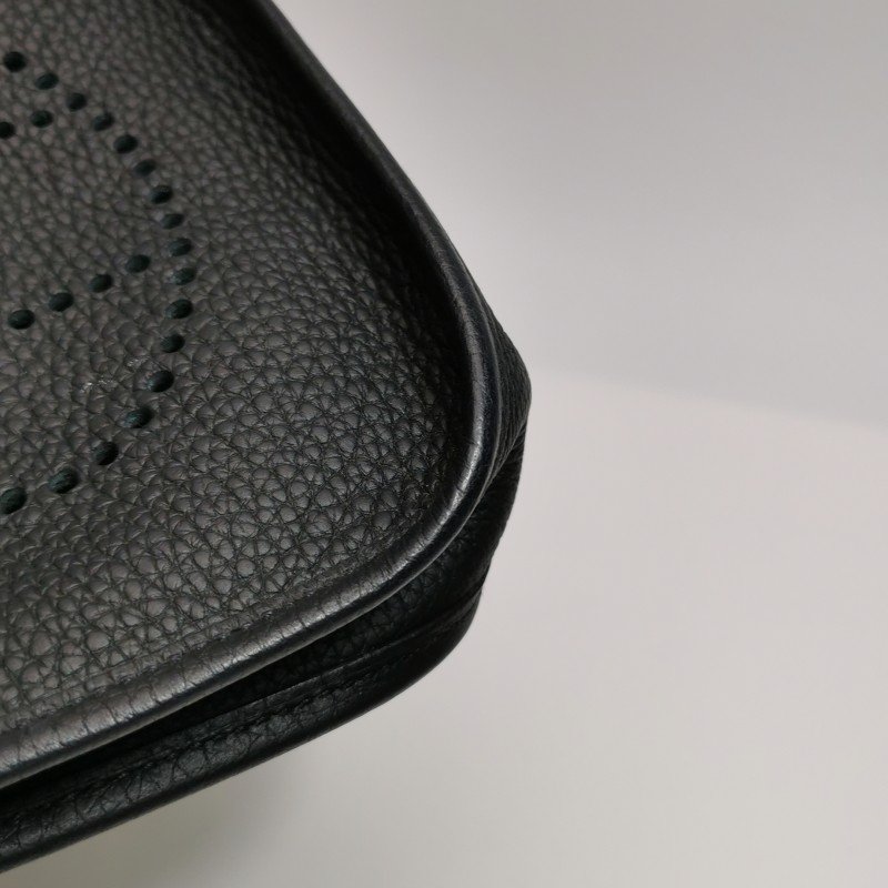 Hermes Evelyne 16鏤空肩背包Clemence(TC)牛皮金扣89黑色D刻-19