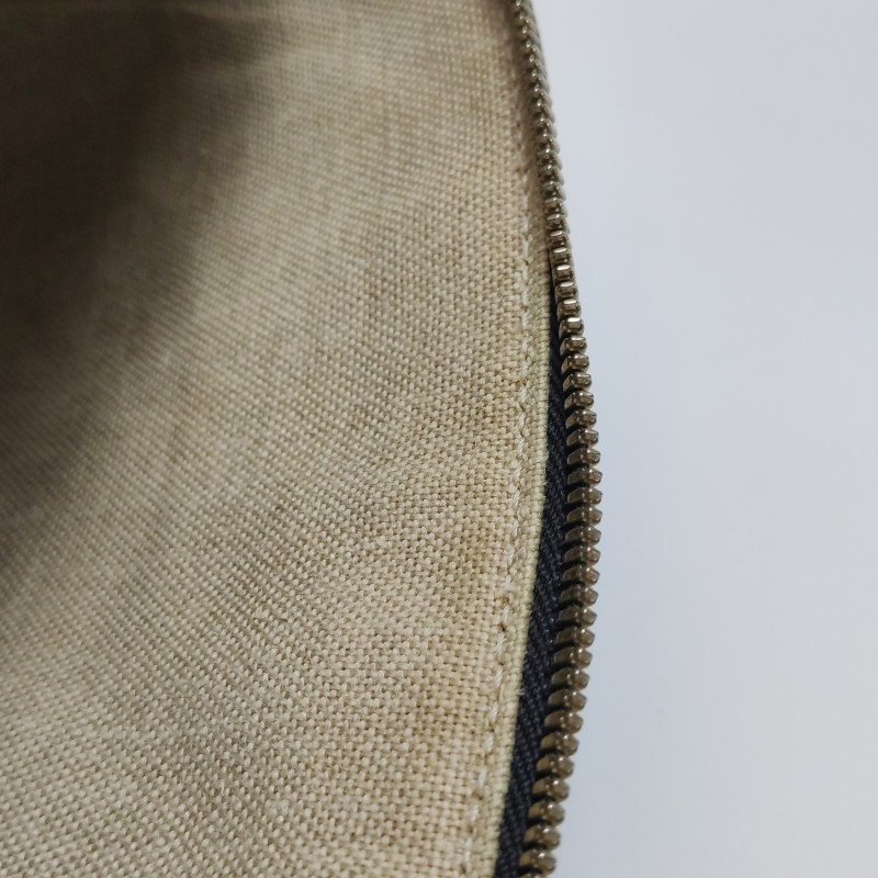 Gucci牛皮純色雙G吊飾斜背包單肩包-9