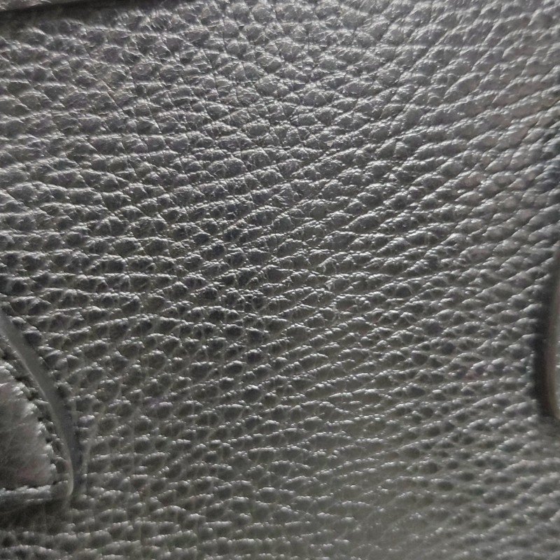 Gucci牛皮純色雙G吊飾斜背包單肩包-17