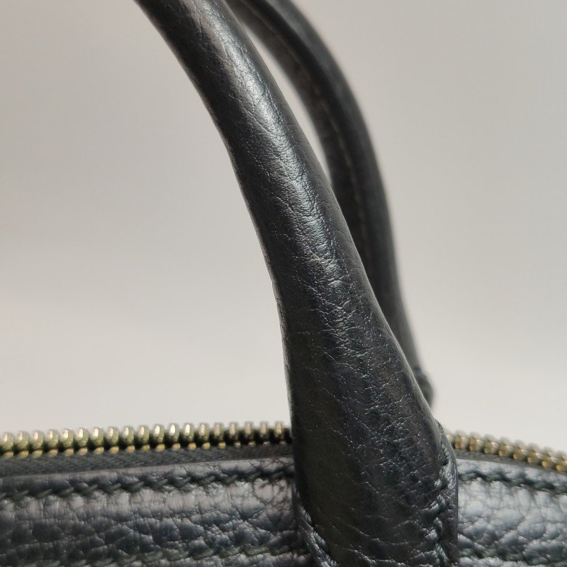 Gucci牛皮純色雙G吊飾斜背包單肩包-21