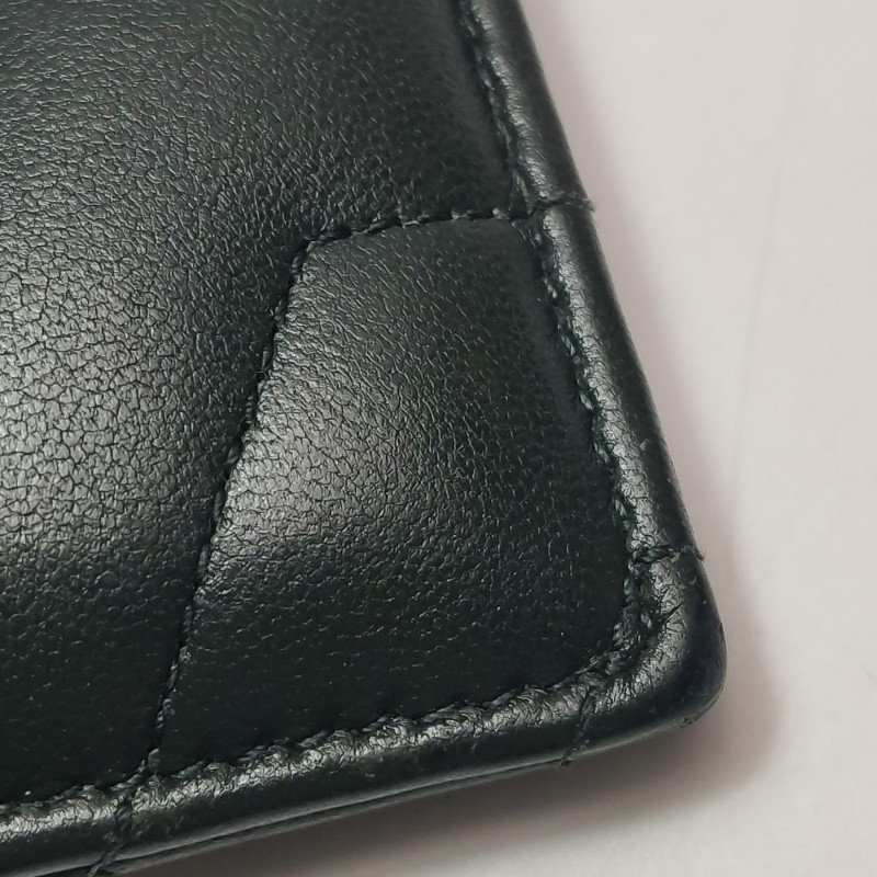 Saint Laurent LouLou羊皮純色YSL標誌絎縫卡包包-12