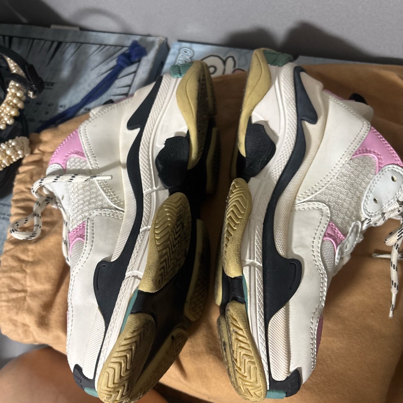 巴黎世家鞋39號-1