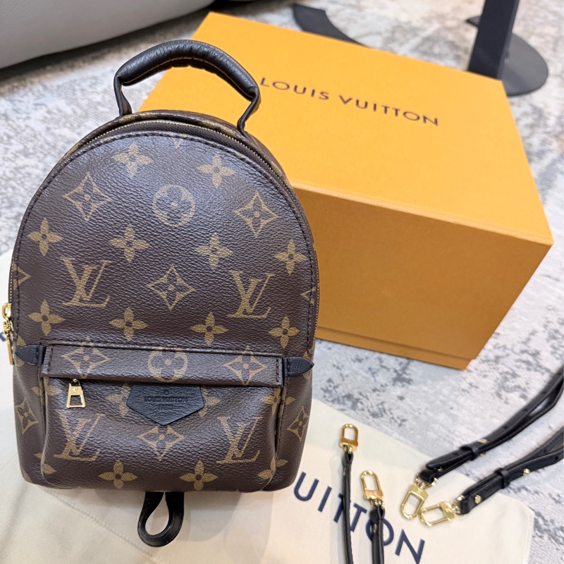 新款✨LV mini 經典小書包 |🉑後背/斜背/側背|輕巧百搭 芯片款 96新⬆️ 送禮自用兩相宜-0