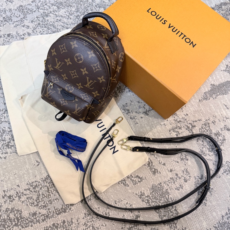 新款✨LV mini 經典小書包 |🉑後背/斜背/側背|輕巧百搭 芯片款 96新⬆️ 送禮自用兩相宜-1