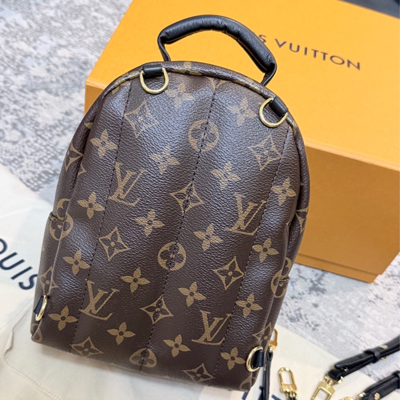 新款✨LV mini 經典小書包 |🉑後背/斜背/側背|輕巧百搭 芯片款 96新⬆️ 送禮自用兩相宜-4