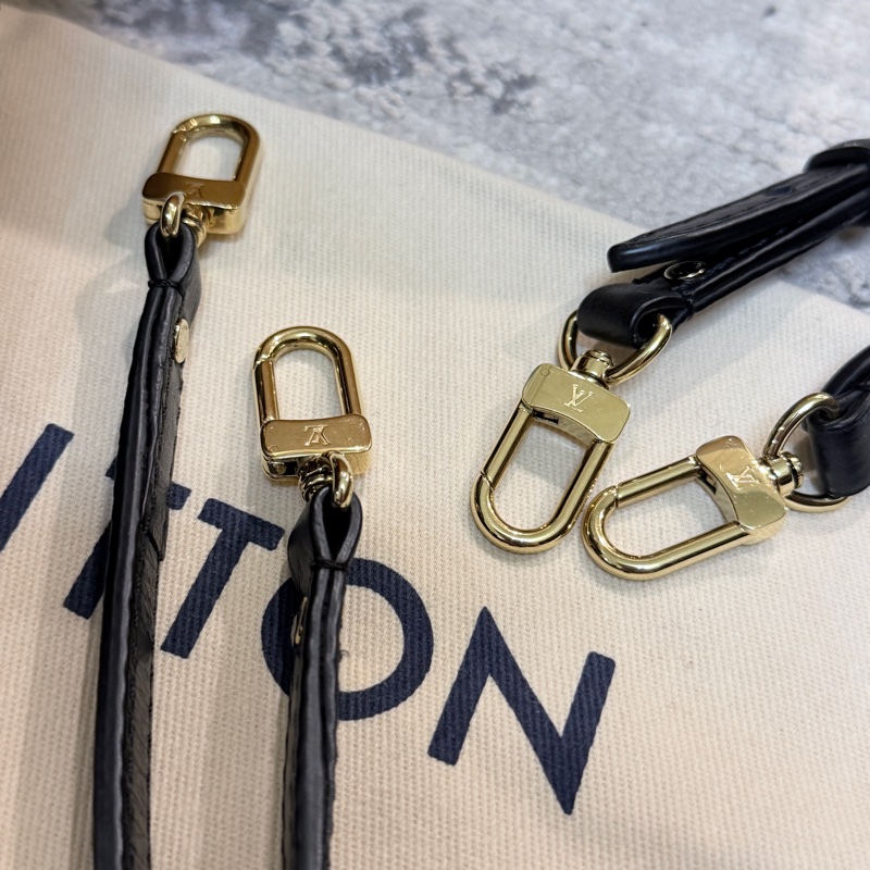 新款✨LV mini 經典小書包 |🉑後背/斜背/側背|輕巧百搭 芯片款 96新⬆️ 送禮自用兩相宜-8