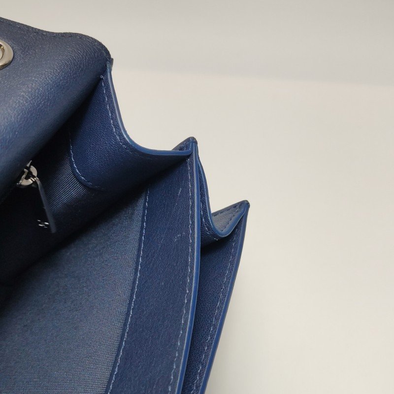 Chanel古巴系列羊皮菱格絎縫雙C標識鏈條單肩包-9