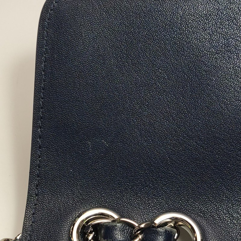 Chanel古巴系列羊皮菱格絎縫雙C標識鏈條單肩包-11