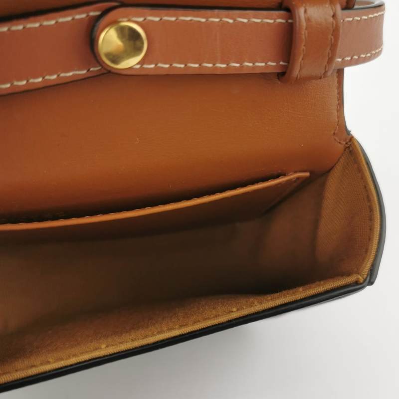 Celine Claude迷你牛皮標誌印花Logo插扣斜挎包包-6