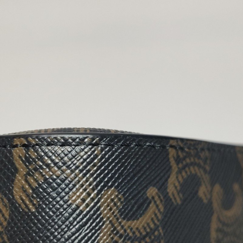 Celine Claude迷你牛皮標誌印花Logo插扣斜挎包包-16