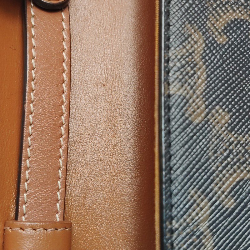 Celine Claude迷你牛皮標誌印花Logo插扣斜挎包包-24