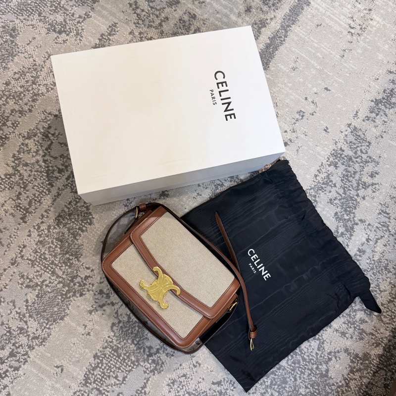 台灣專櫃💯Celine帆布拼咖牛皮Teen Triomphe 凱旋門肩背/斜背包-1