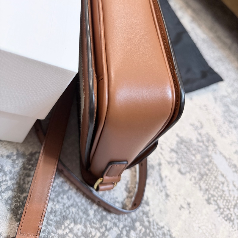 台灣專櫃💯Celine帆布拼咖牛皮Teen Triomphe 凱旋門肩背/斜背包-5