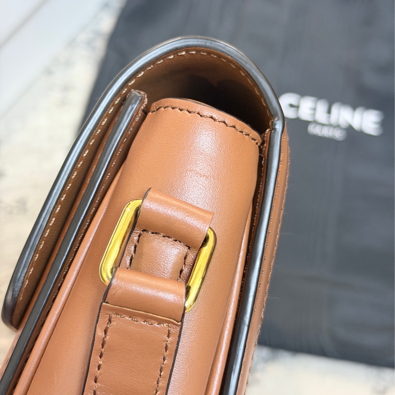 台灣專櫃💯Celine帆布拼咖牛皮Teen Triomphe 凱旋門肩背/斜背包-9