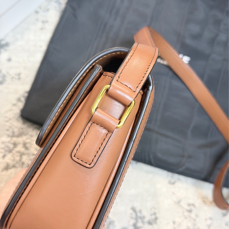 台灣專櫃💯Celine帆布拼咖牛皮Teen Triomphe 凱旋門肩背/斜背包-10