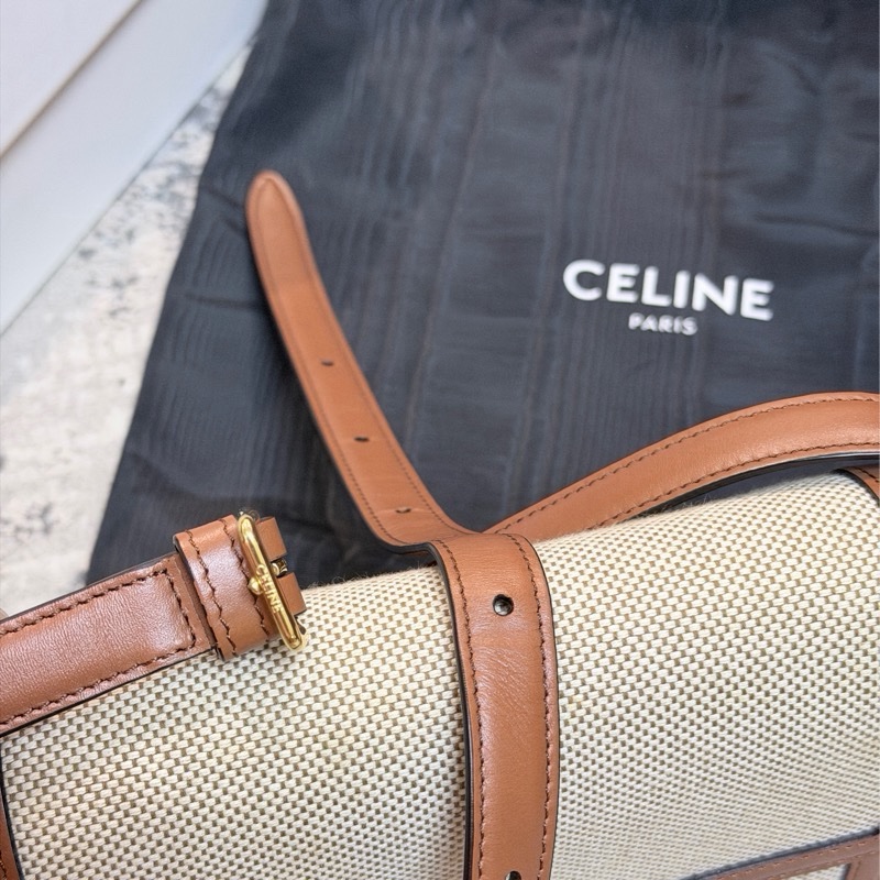 台灣專櫃💯Celine帆布拼咖牛皮Teen Triomphe 凱旋門肩背/斜背包-17