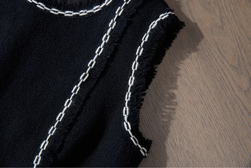 ❤️ CHANEL黑白毛邊粗花呢背心-2