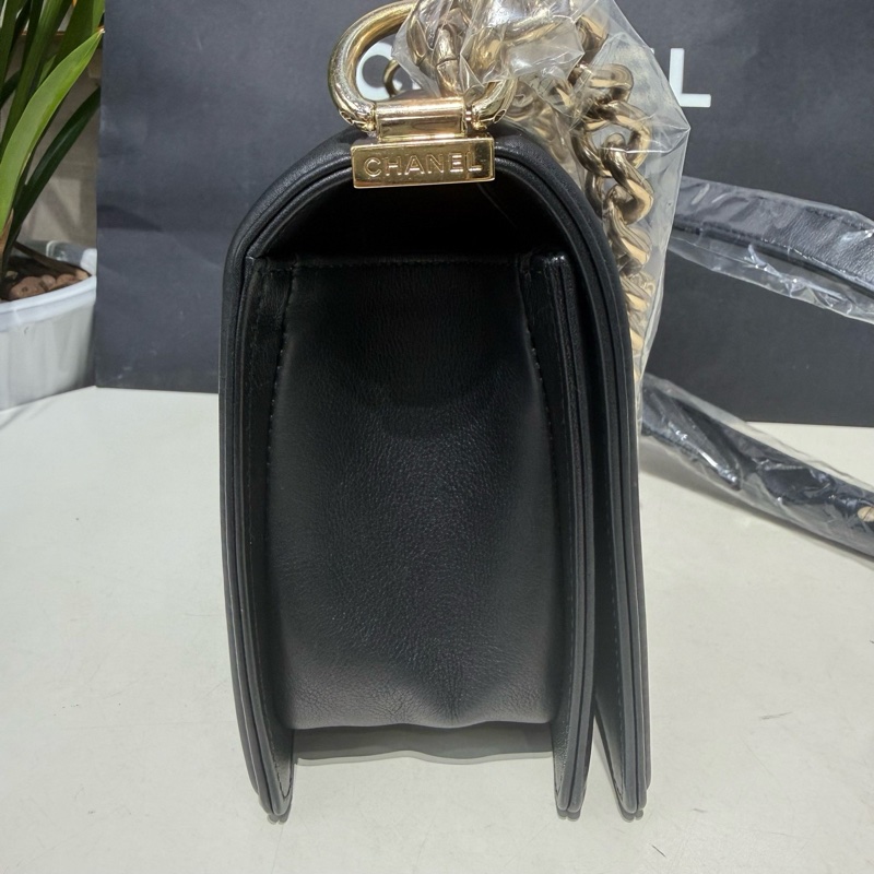 Chanel 香奈兒Leboy中號 黑色V紋-3