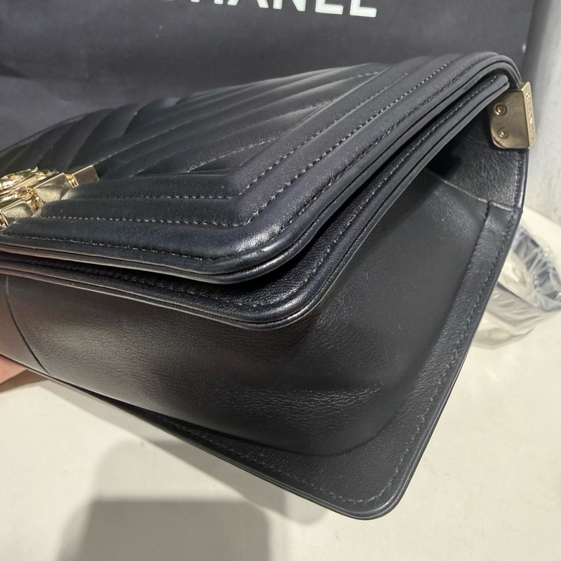 Chanel 香奈兒Leboy中號 黑色V紋-6