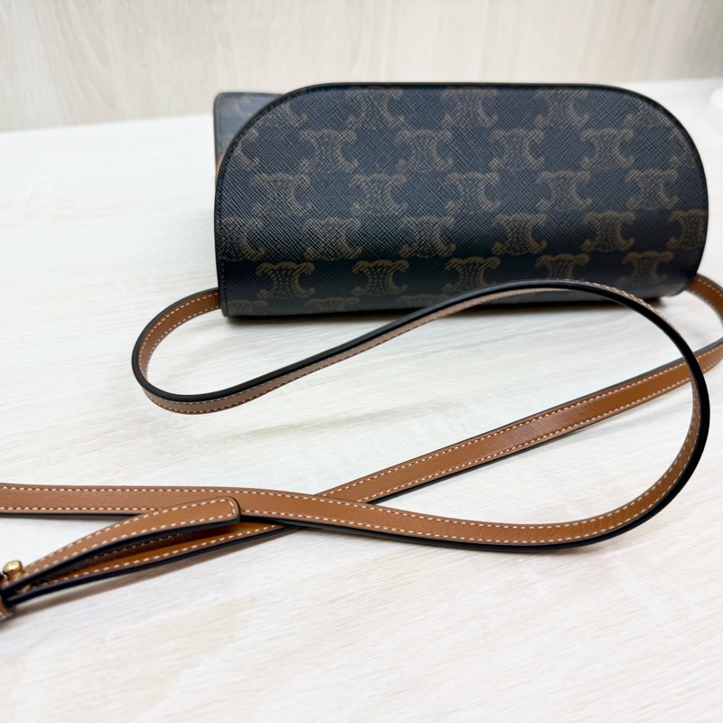 CELINE (25年超新✨印花Triomphe雙層側背背-16