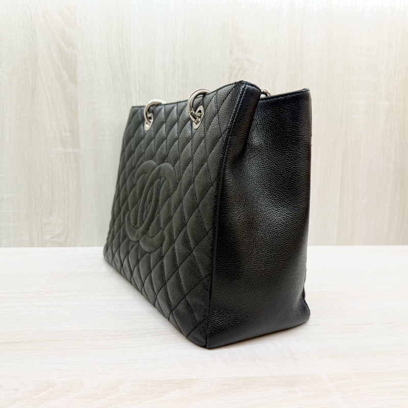 CHANEL（絕版超值✨黑色荔枝牛皮銀釦GST托特包/A50995-4