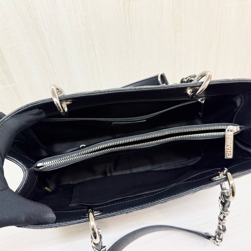 CHANEL（絕版超值✨黑色荔枝牛皮銀釦GST托特包/A50995-8