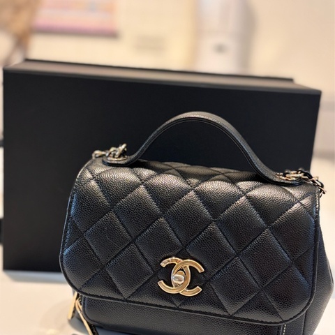 香奈兒郵差包🖤經典百搭款黑金✨