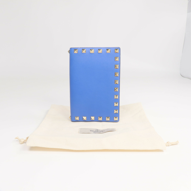 Valentino 牛皮皮革Rockstud Passport Case護照套-17