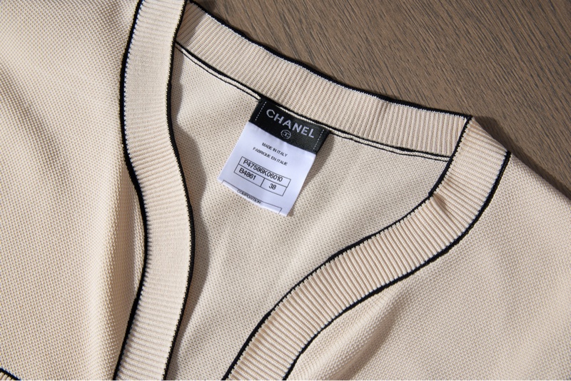 ❤️ Chanel 杏色黑線條針織長洋裝-1