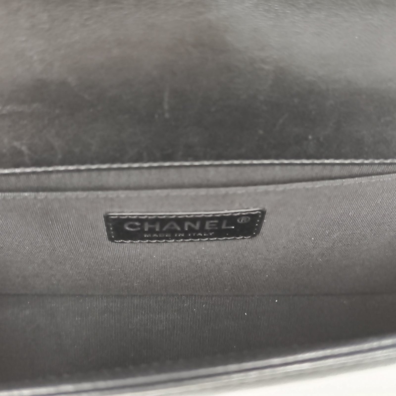 CHANEL Leboy中號黑色羊皮23開銀扣菱格紋-5