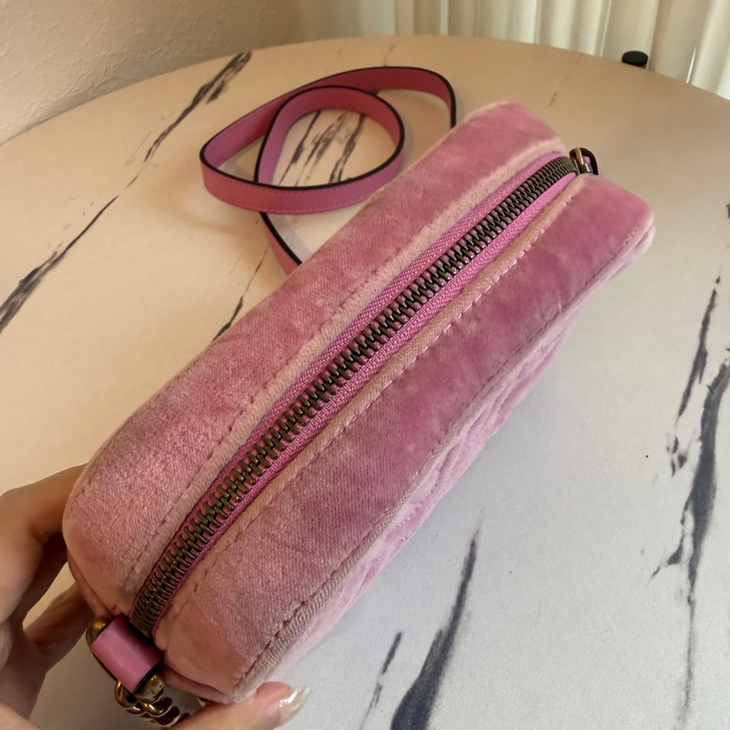 Gucci 粉色布鑽相機包🩷🤍❤️-9