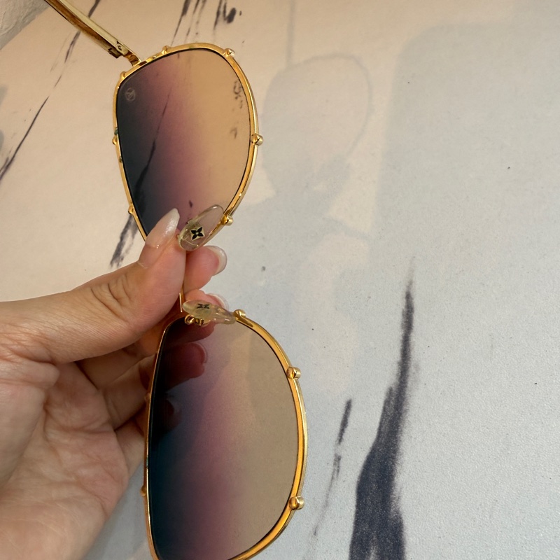 Lv墨鏡🕶️細節滿分-8