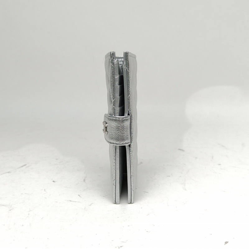 CHANEL 銀色荔枝牛皮鐳射標銀扣CF翻扣菱格紋錢包-1