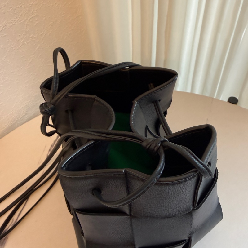 BV編織水桶包😍-2