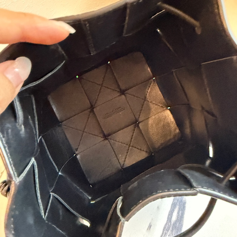 BV編織水桶包😍-8