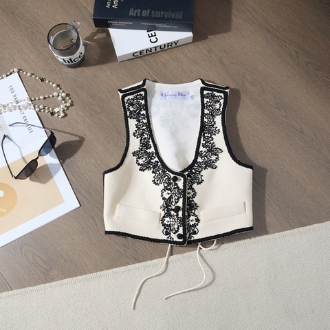 ❤️Dior 2023款 超重工米白色刺繡花紋背心馬甲