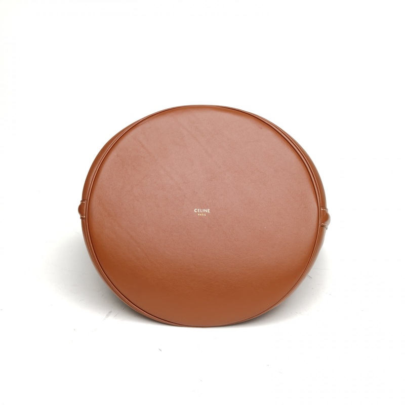 CELINE Bucket16水桶包中號23褐色牛皮金扣-3