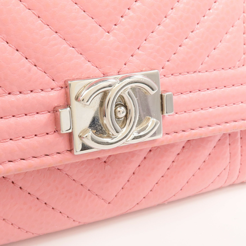 CHANEL 牛皮皮革Boy Card Case銀扣卡片套-10