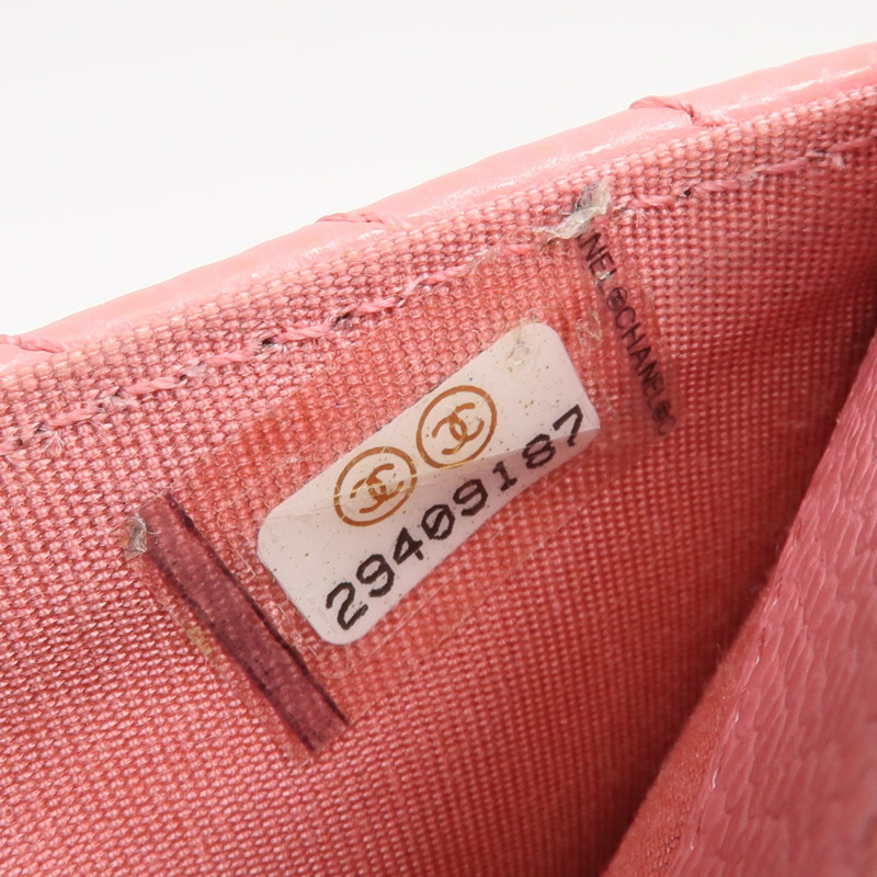 CHANEL 牛皮皮革Boy Card Case銀扣卡片套-14