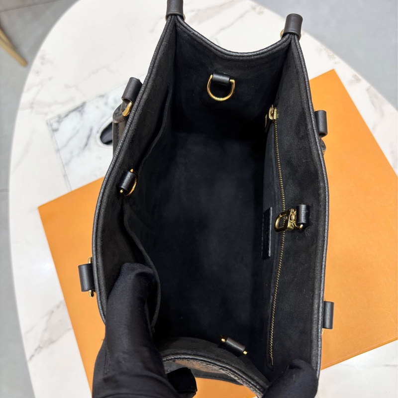 Lv 路易威登 黑色 全皮 onthego小號-6