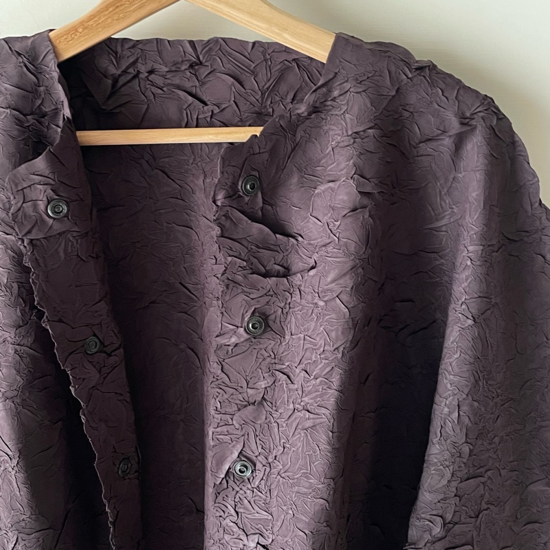 ▪️富貴選物FUGUEI▪️PP   三宅一生2025/3 CRUSH PRESS  壓褶 深可可色平面立體紋路外套 排釦-7