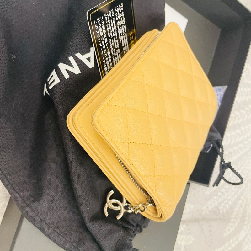 Chanel中短夾溫柔清新奶茶米色 有卡有盒-1