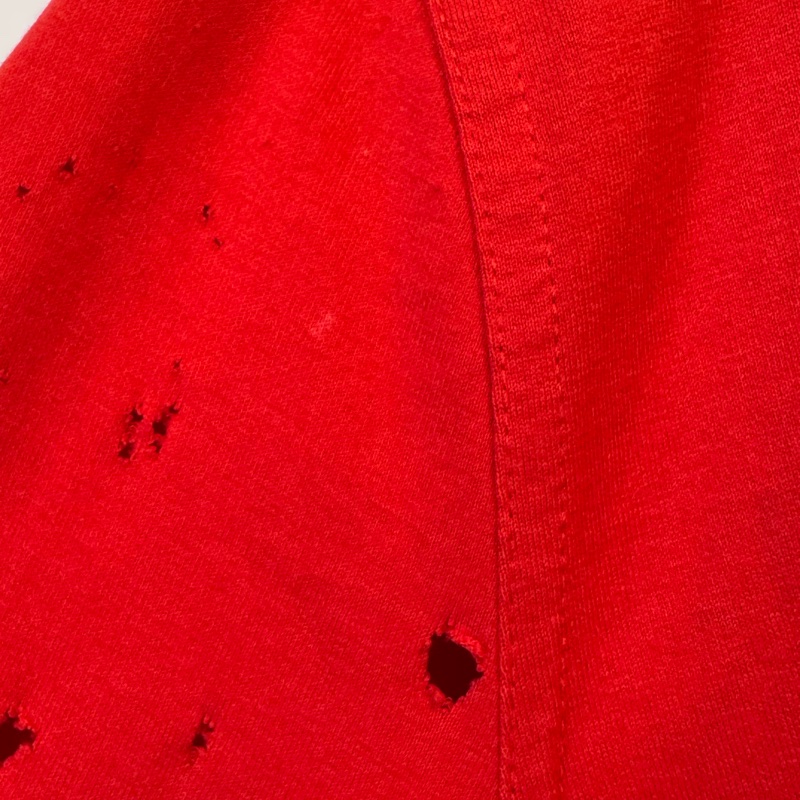 Givenchy紅色黑字刷破短袖上衣-5