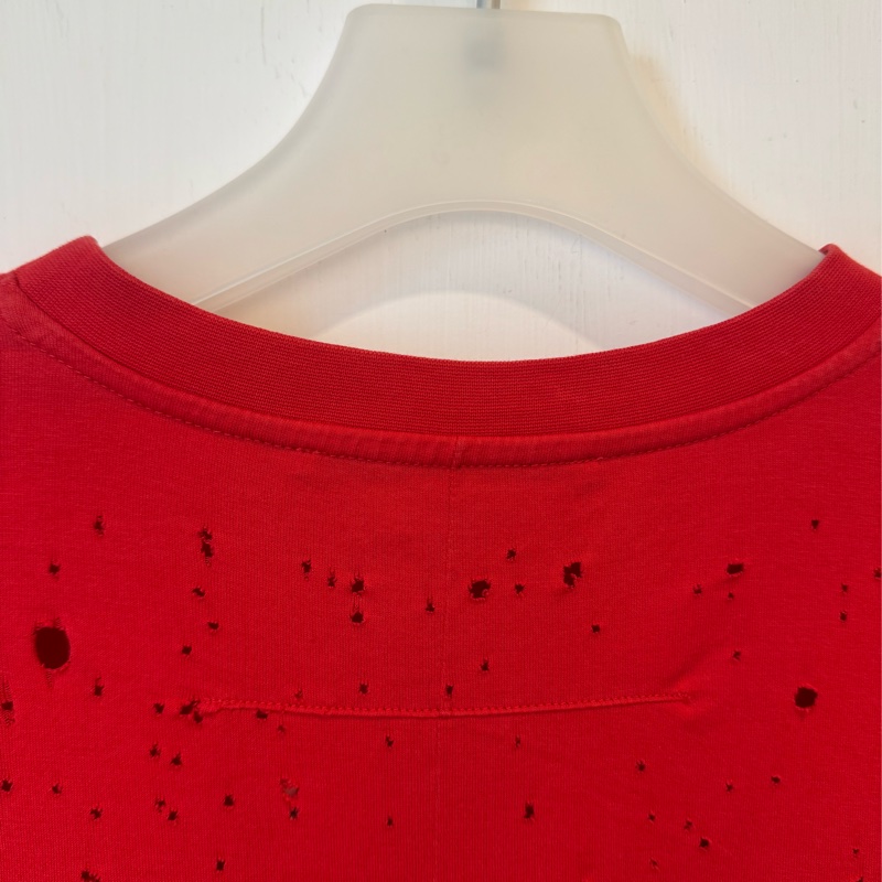 Givenchy紅色黑字刷破短袖上衣-13