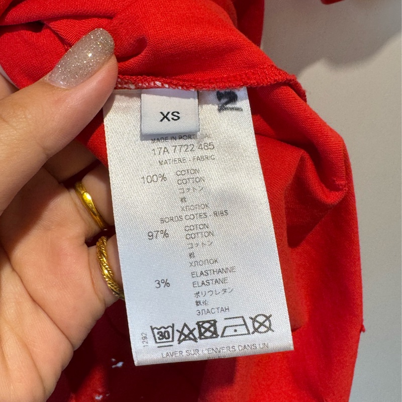 Givenchy紅色黑字刷破短袖上衣-20