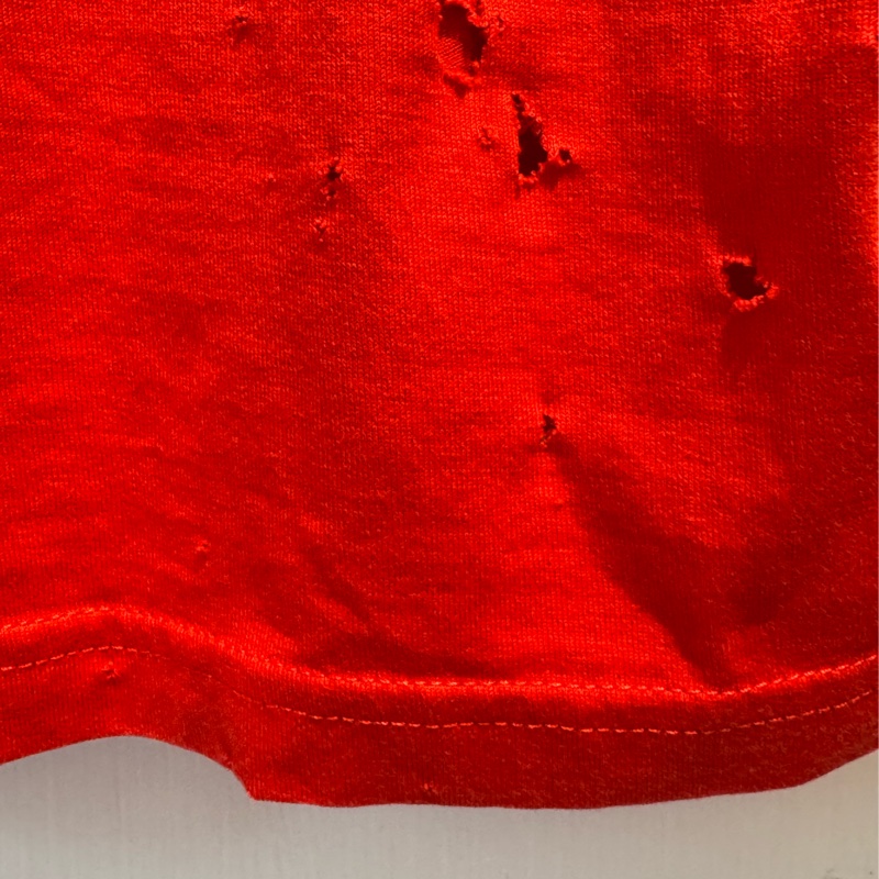 Givenchy紅色黑字刷破短袖上衣-25