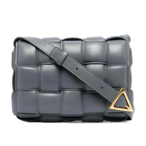 Bottega Veneta 女士 PADDED CASSETTE加襯斜挎包均碼碼25cm*6cm*15cm