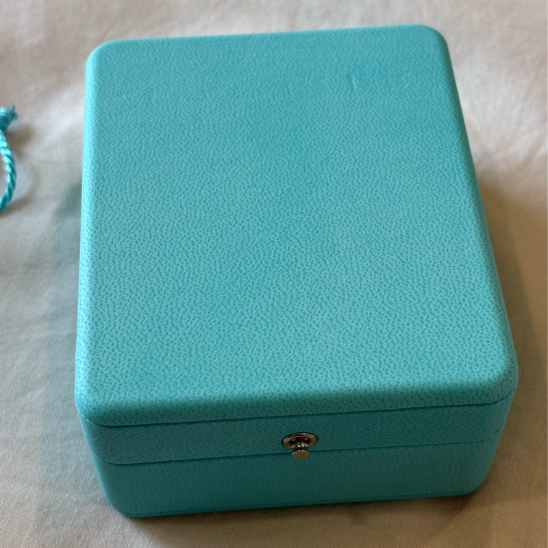 Tiffany & Co. T Wire 18K白金 鑽石與綠松石 線圈手鐲 Tiffany & Co. T Wire Turquoise and Diamond Bracelet in 18k White Gold-3