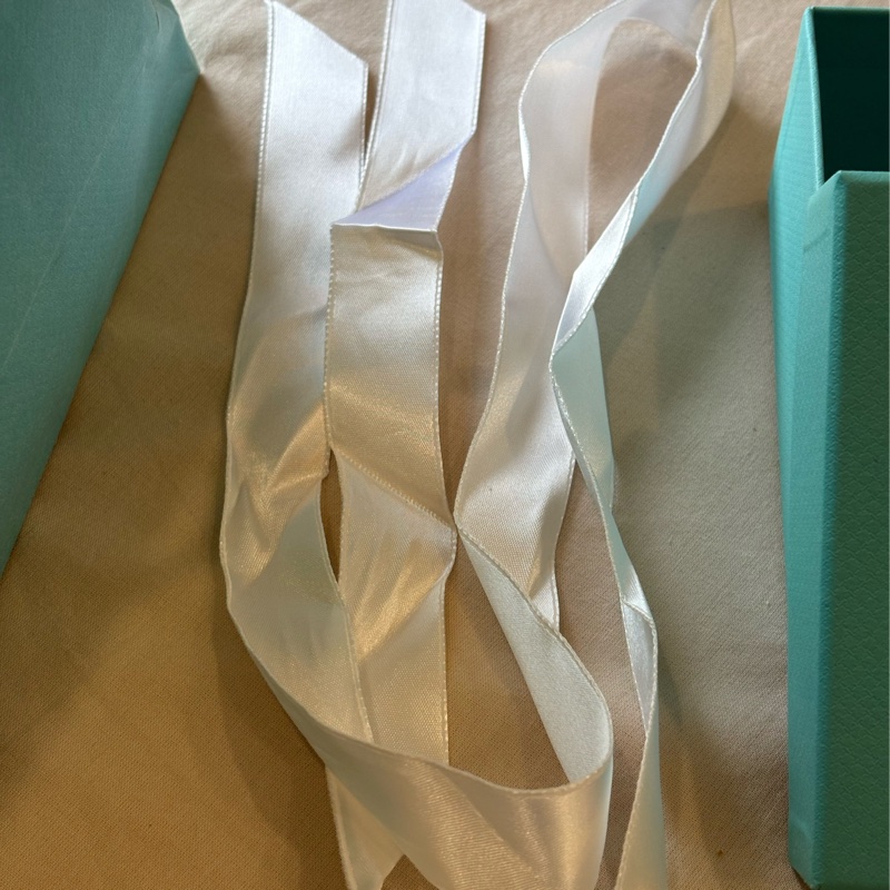 Tiffany & Co. T Wire 18K白金 鑽石與綠松石 線圈手鐲 Tiffany & Co. T Wire Turquoise and Diamond Bracelet in 18k White Gold-6