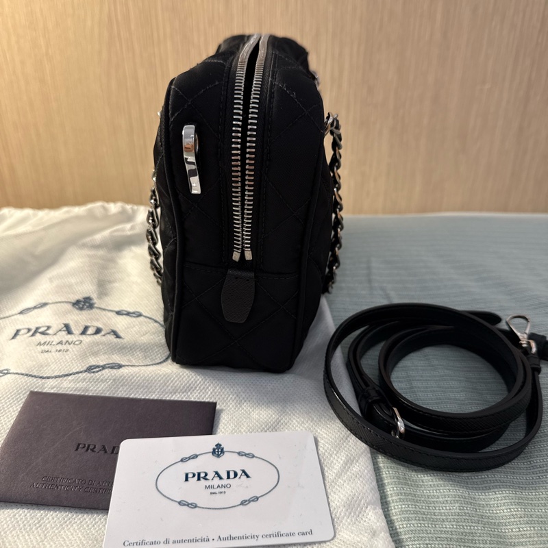 PRADA 黑色菱格紋尼龍相機包/鍊條包(附保卡、防塵袋)-2